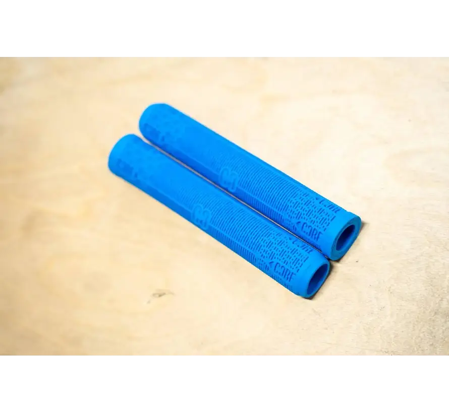 CORE Skinny Boy Stunt Scooter Grips 170mm Blue - sturdy and ready for action