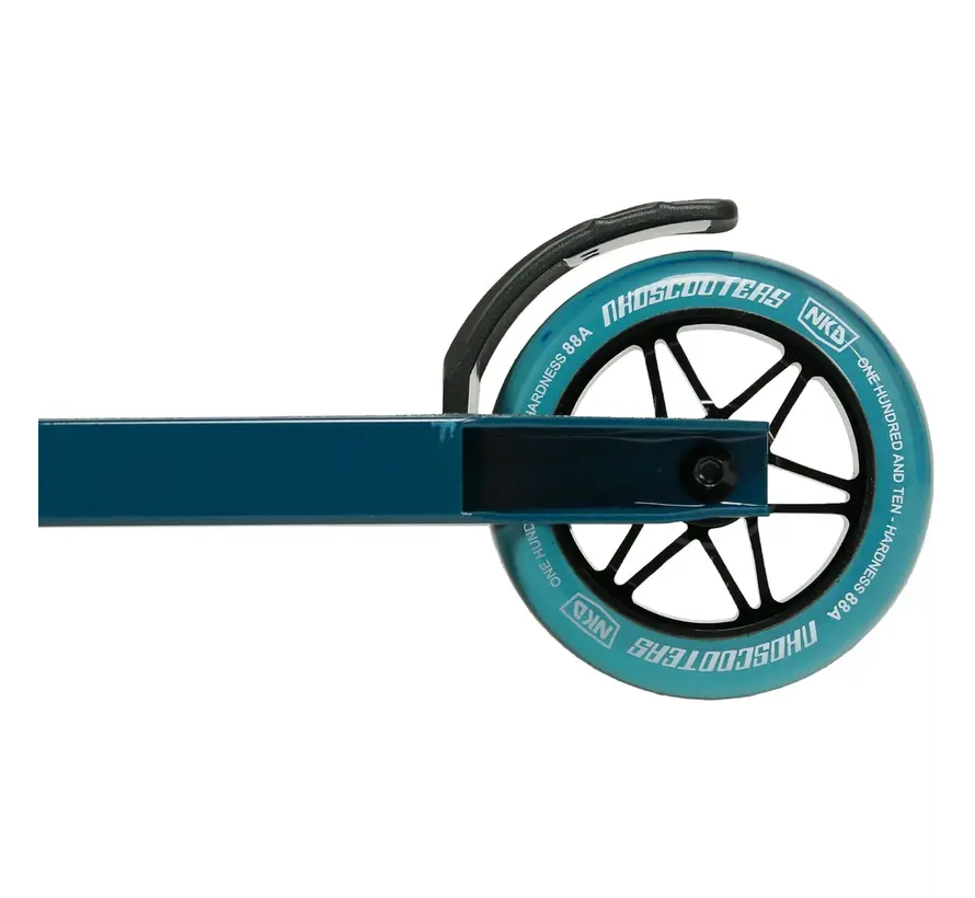 ¿Quieres comprar el patinete acrobático NKD YEET verde? Robusto, práctico y listo para usar.