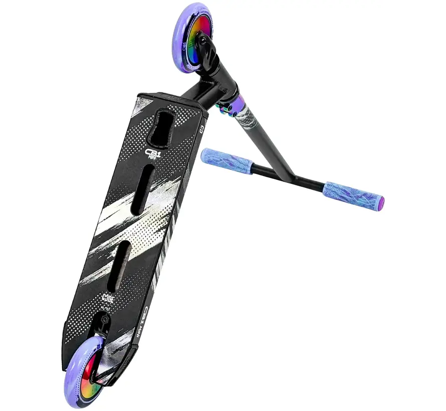 Hulajnoga wyczynowa CORE CB1 Mini w kolorze czarnym/neochromowym, 71 cm, z kołami 110 mm, aluminiową platformą i systemem kompresji IHC