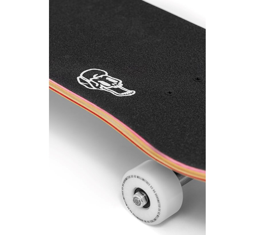 Skateboard complet Enuff Yokai Kitsune 8,25" avec graphisme Kitsune japonais, idéal pour le street et le skatepark.