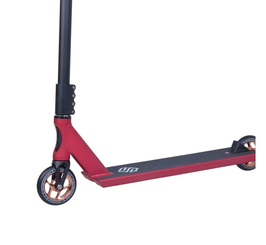 Striker Gravis Street Stuntstep Bordeaux Red S / L – SCS Street Step met 110 mm Wielen