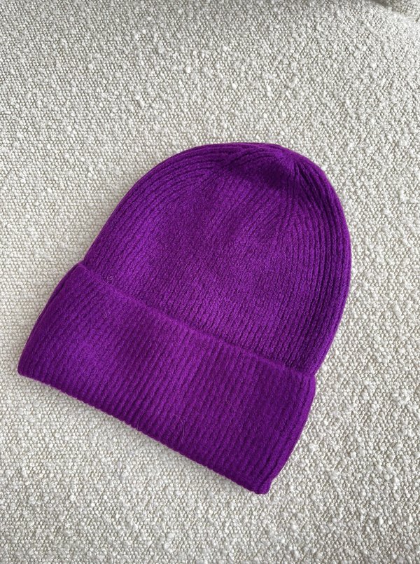 Beanie purple