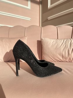 Rhinestone heels black
