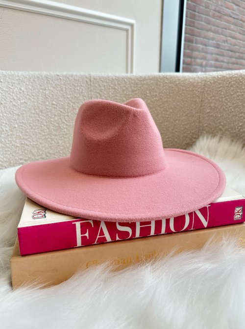 Classy hat pink