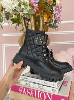 Charlotte boots black