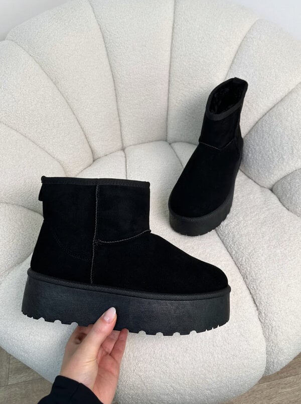 Platform boots black