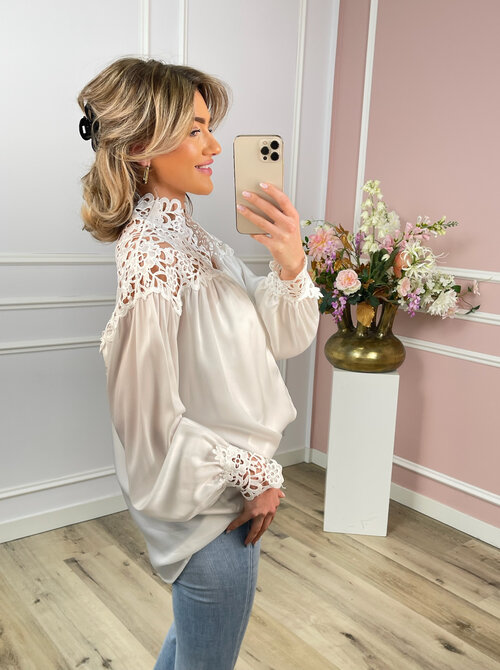 Astrid lace blouse white