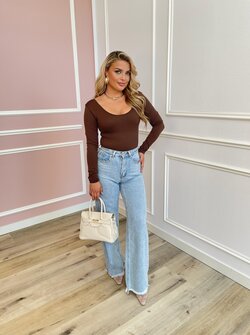 Body lilly brown