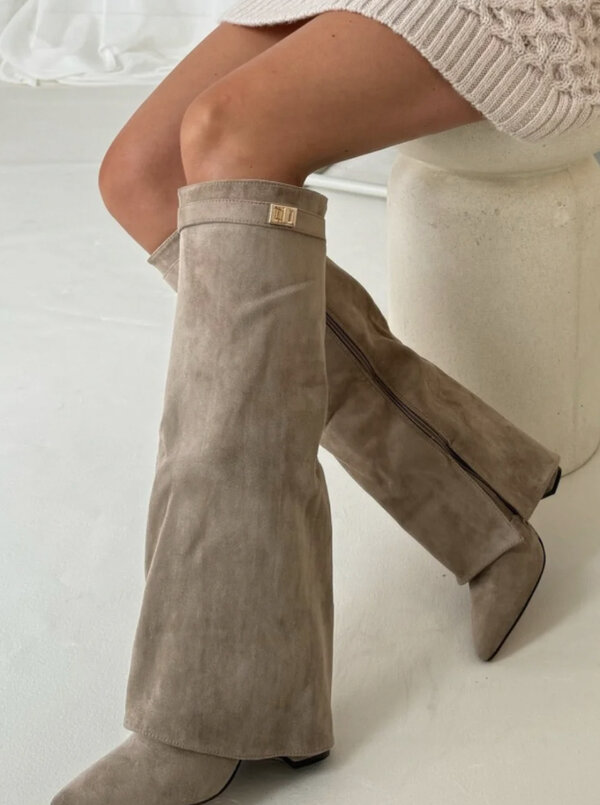 Givy boots khaki suede