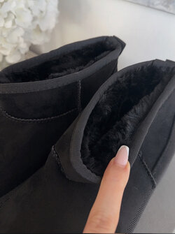 Platform boots black