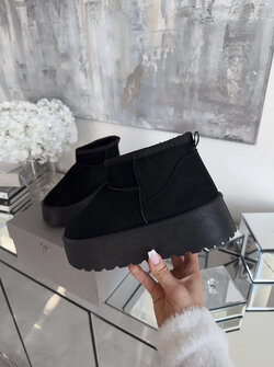 Platform boots black