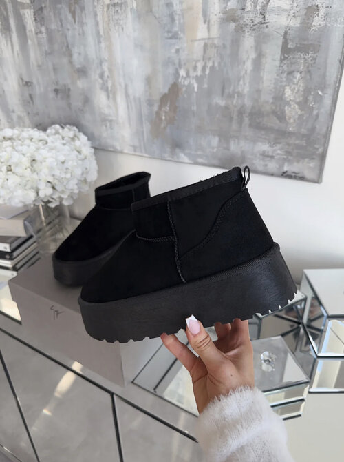 Platform boots black