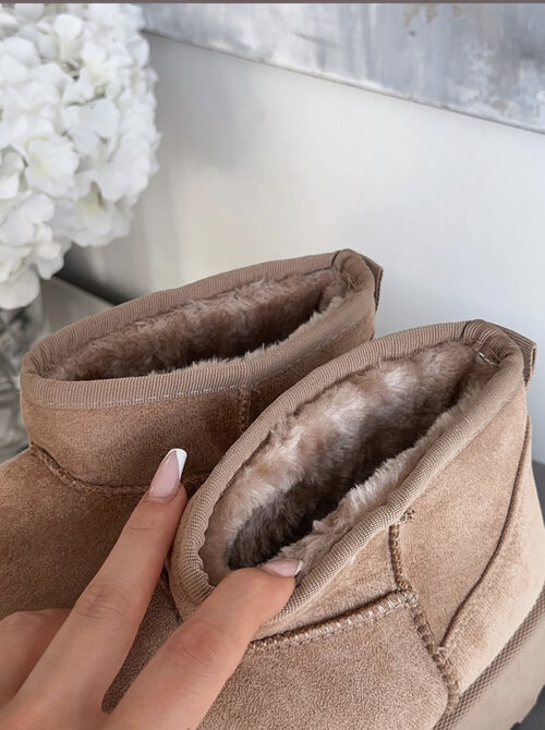 Platform boots taupe