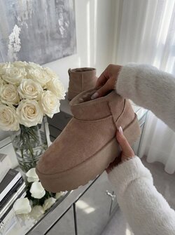 Platform boots taupe