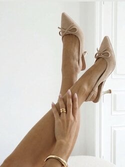 Suede heels beige bow
