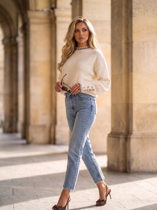 Celeste pearl sweater creme