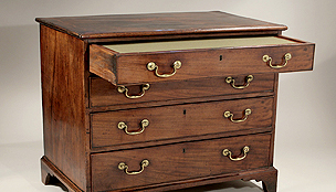 left-bottom-image