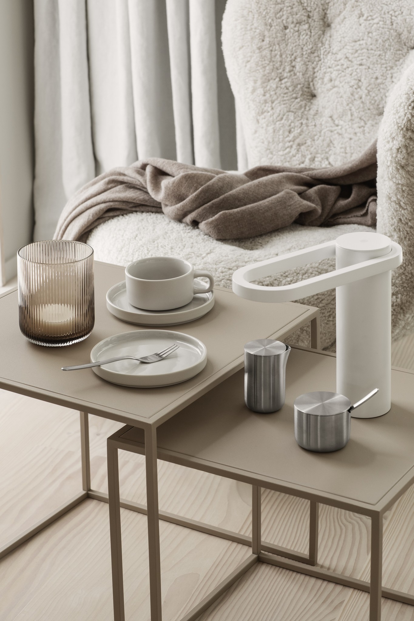 HOOP Lámpara de mesa LED móvil gris cálido 66240