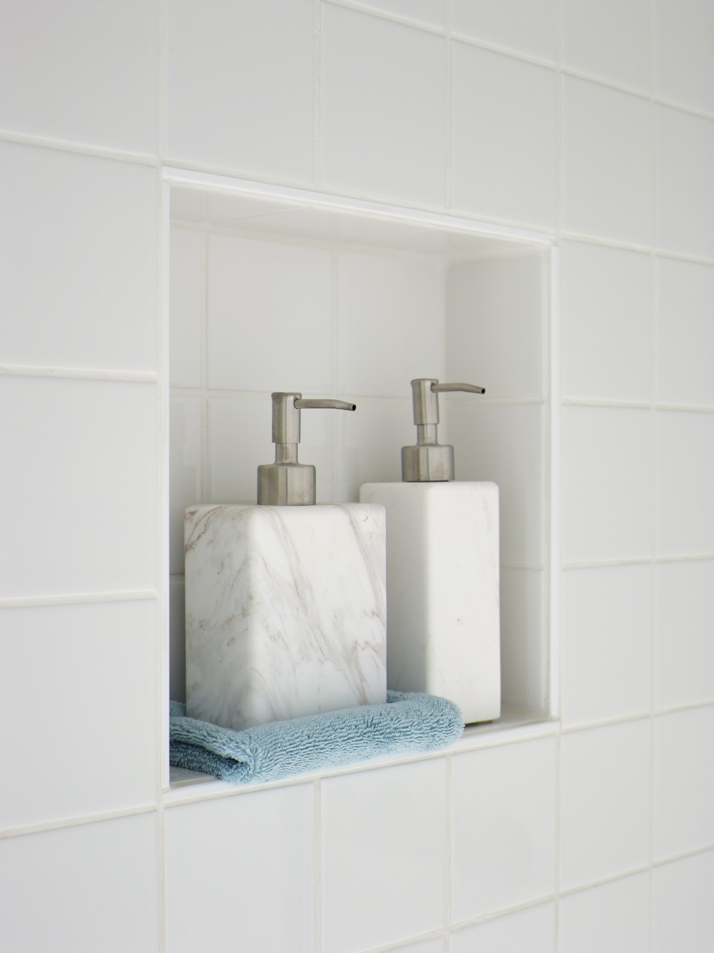 Aquanova Hammam Stone Bathroom Accessories Guest Towels Holder