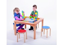 Tafel voor duplo met 4 stoelen