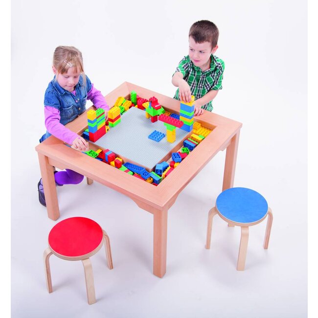 Tafel voor duplo met 4 stoelen