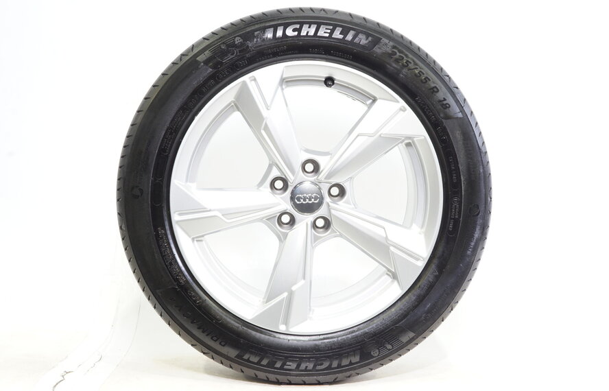 Audi Audi A6 S6 4K 18 inch velgen + Zomerbanden Michelin Origineel