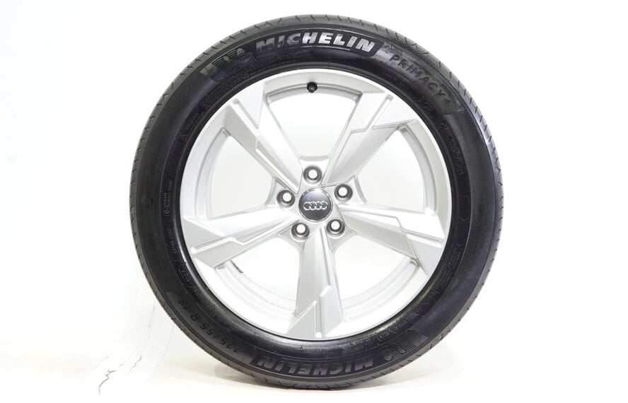 Audi Audi A6 S6 4K 18 inch velgen + Zomerbanden Michelin Origineel