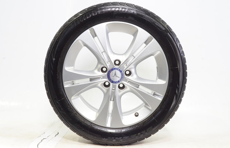 Mercedes Mercedes C Klasse W205 17 inch velgen + Winterbanden Bridgestone runflat Origineel