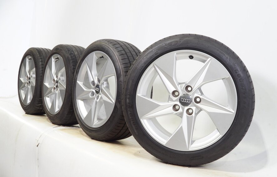 Audi Audi A3 8Y 17 inch Velgen + Zomerbanden Goodyear Origineel