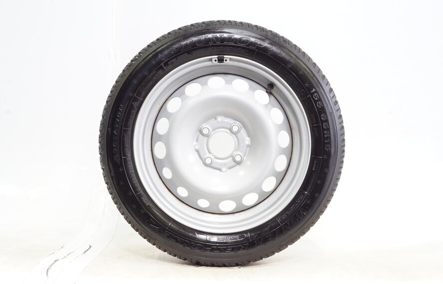 Smart Smart ForTwo ForFour W453 15 inch stalen velgen + Winterbanden Dunlop Origineel