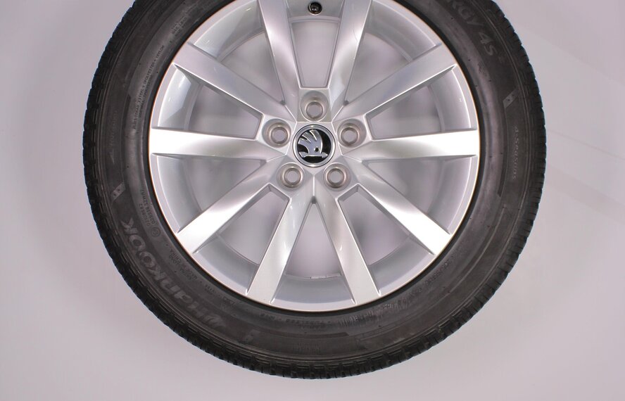Skoda Skoda Scala 16 inch velgen + All-season banden Hankook Origineel
