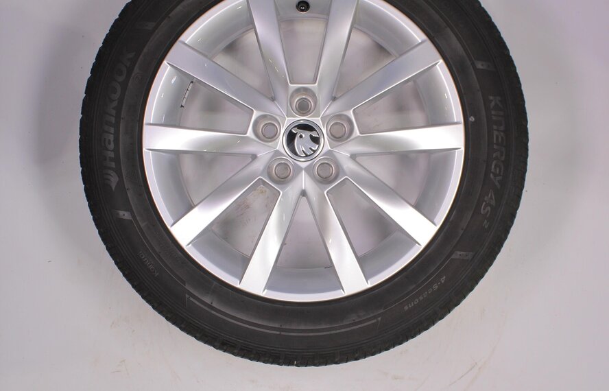 Skoda Skoda Scala 16 inch velgen + Winterbanden Hankook Origineel