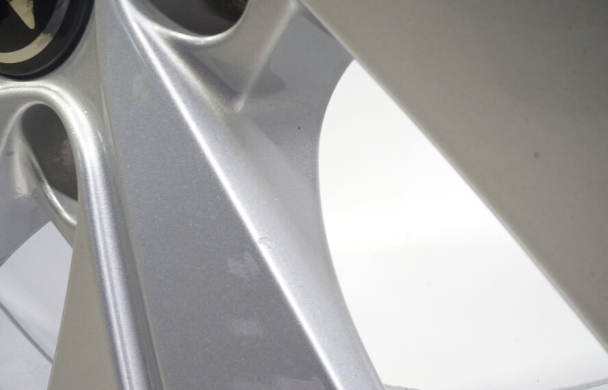 Volkswagen VW Golf 8 5H 17 inch velgen Belmont + Winterbanden Pirelli Origineel