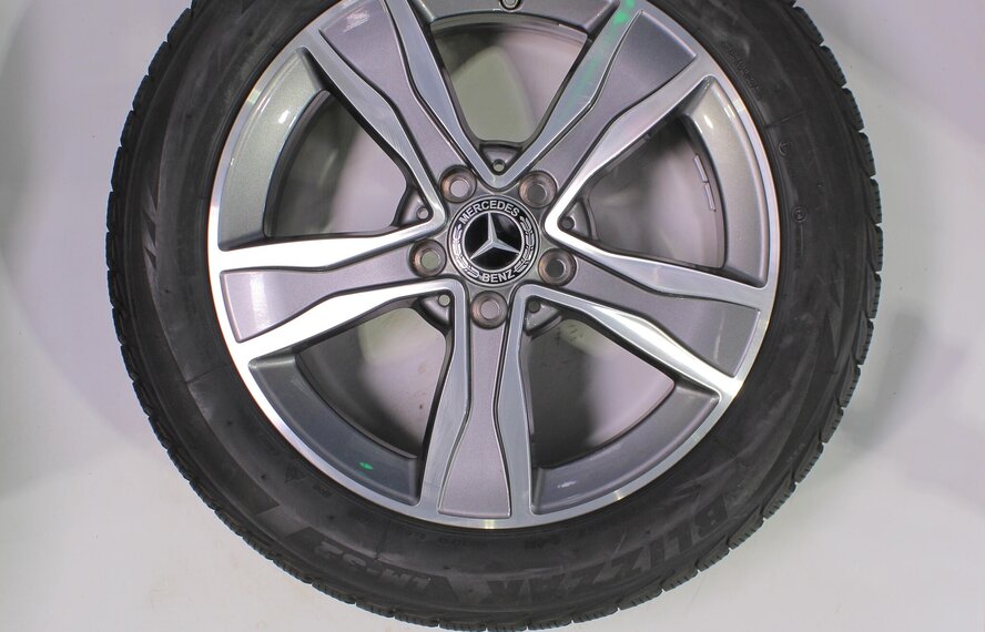Mercedes Mercedes C Klasse W205 17 inch velgen + Winterbanden Bridgestone Origineel