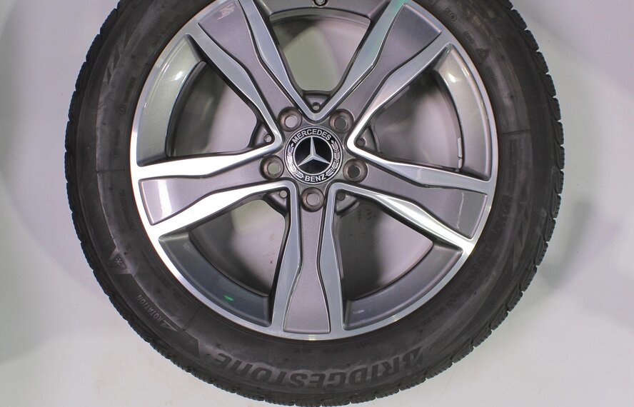 Mercedes Mercedes C Klasse W205 17 inch velgen + Winterbanden Bridgestone Origineel