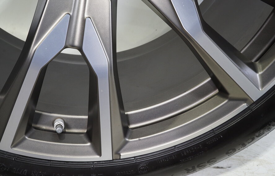 BMW BMW X7 G07 22 inch velgen M755 + Zomerbanden Continental Runflat Origineel