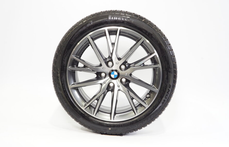 BMW BMW 1 serie F40 F41 2 serie Gran Coupe  F42 17 inch velgen 489 + Winterbanden Pirelli Origineel