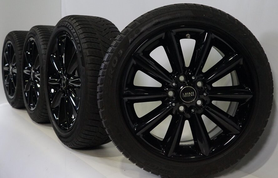 Mini Clubman F54  518 Vent Spoke 17 inch Pirelli Runflat Winterbanden Origineel