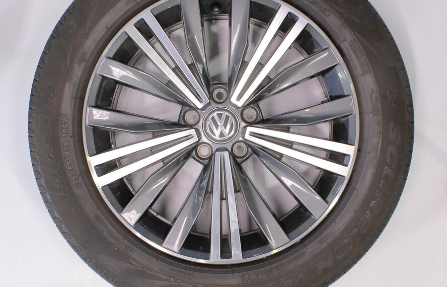 Volkswagen VW Tiguan 5NA 18 inch Nizza velgen + Zomerbanden Pirelli Origineel Volkswagen