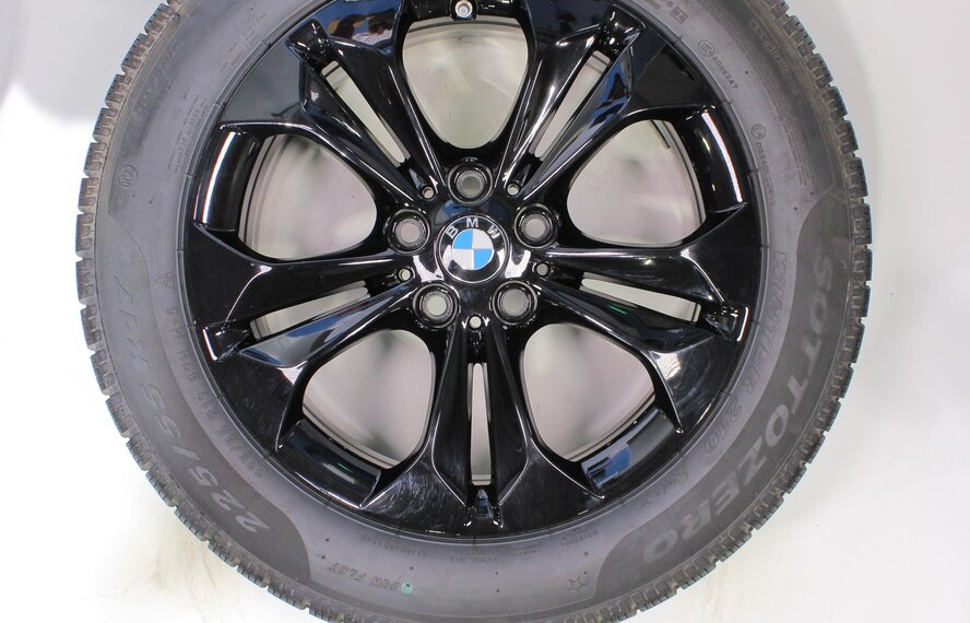 BMW BMW X1 F48 X2 F39 564 17 inch velgen Pirelli  Winterbanden runflat Origineel
