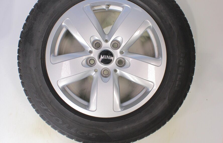 Mini Countryman F60 517 16 inch Pirelli Winterbanden Origineel