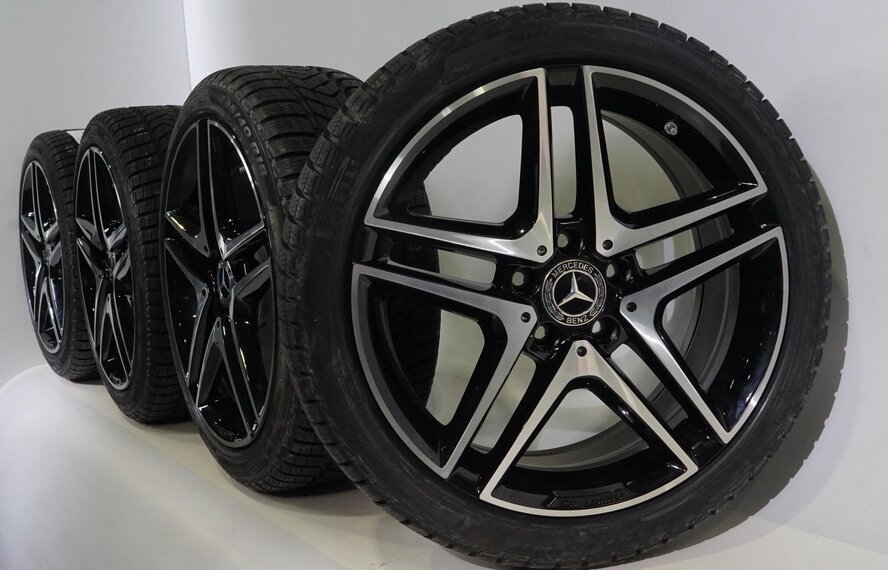 Mercedes Mercedes A B CLA Klasse W176 18 inch AMG velgen + Winterbanden Pirelli NIEUW Origineel