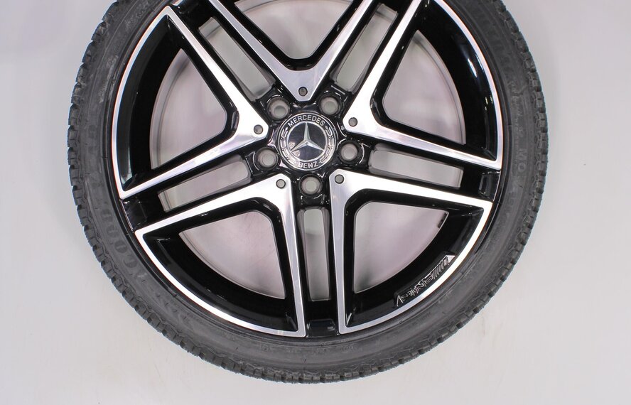 Mercedes Mercedes A B CLA Klasse W176 W117 W246  18 inch velgen Goodyear Winterbanden NIEUW Origineel