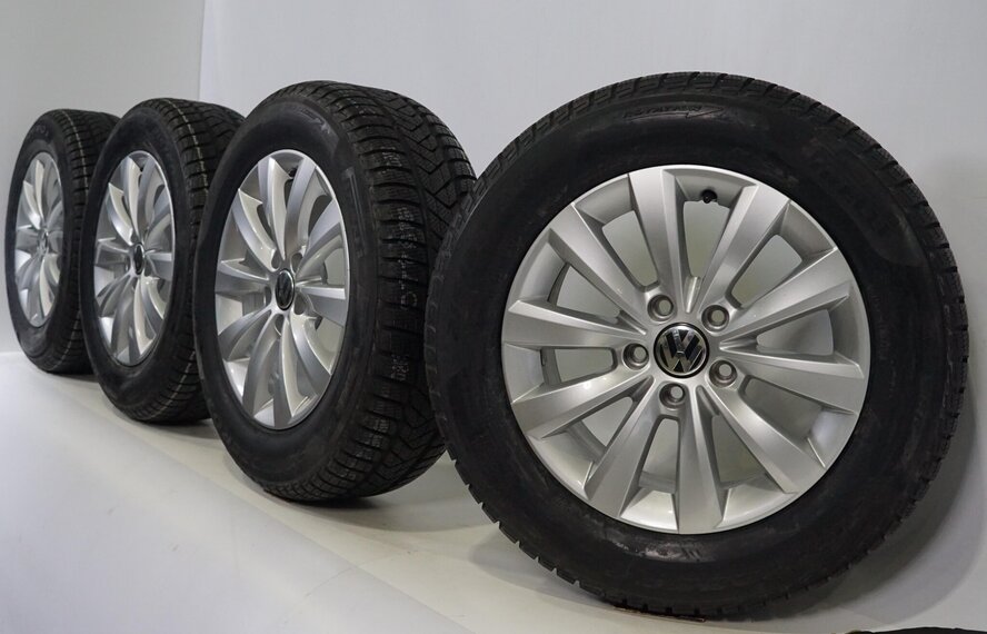 Volkswagen Volkswagen New Beetle 5C Mikra 16 inch Pirelli Winterbanden Origineel