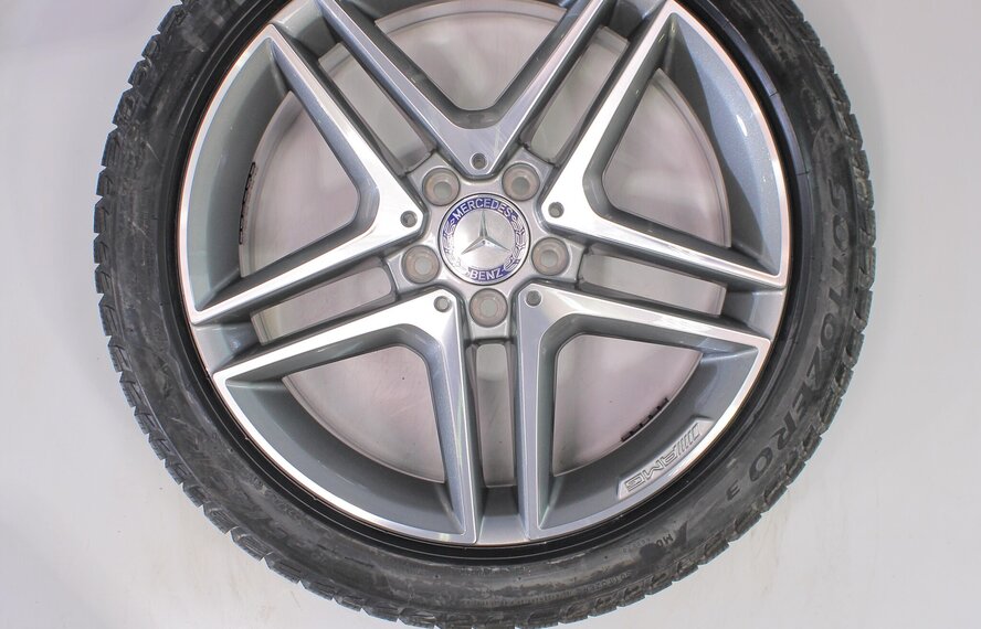 Mercedes Mercedes A B CLA Klasse W176 W117 W246  18 inch Pirelli Winterbanden Origineel