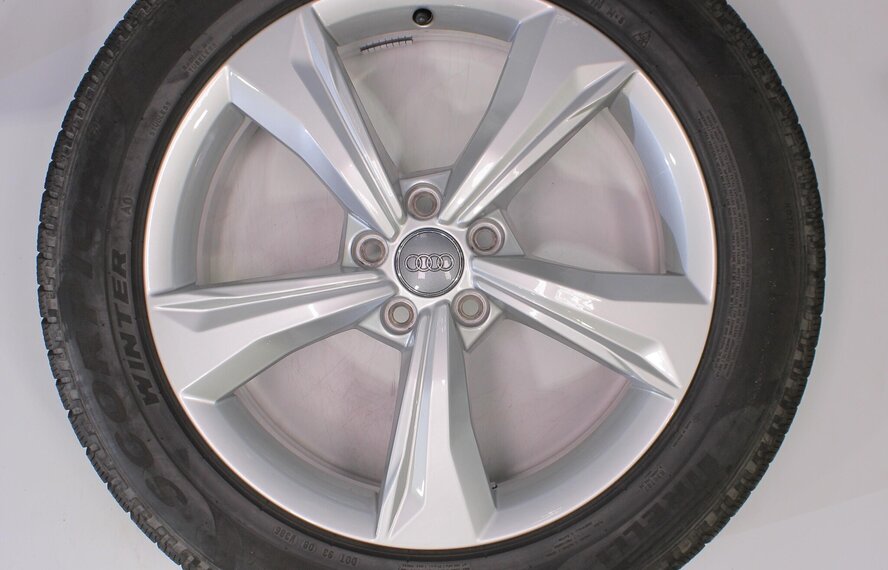 Audi Audi Q5 80A 19 inch Pirelli Winterbanden Origineel