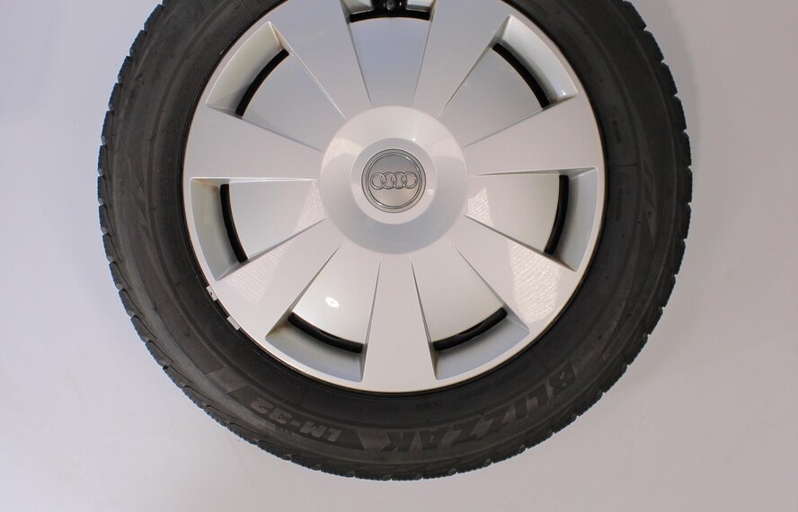 Audi Audi A3 8V 16 inch Bridgestone Winterbanden Origineel