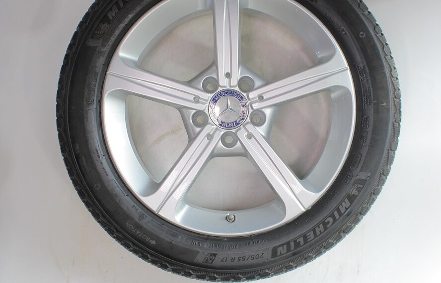 Mercedes Mercedes A B CLA Klasse W177 C118 W247 17 inch Michelin Winterbanden Origineel