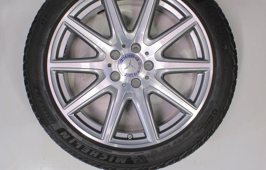Mercedes Mercedes A-klasse A35 A45 W177 AMG 18 inch Michelin Winterbanden Origineel