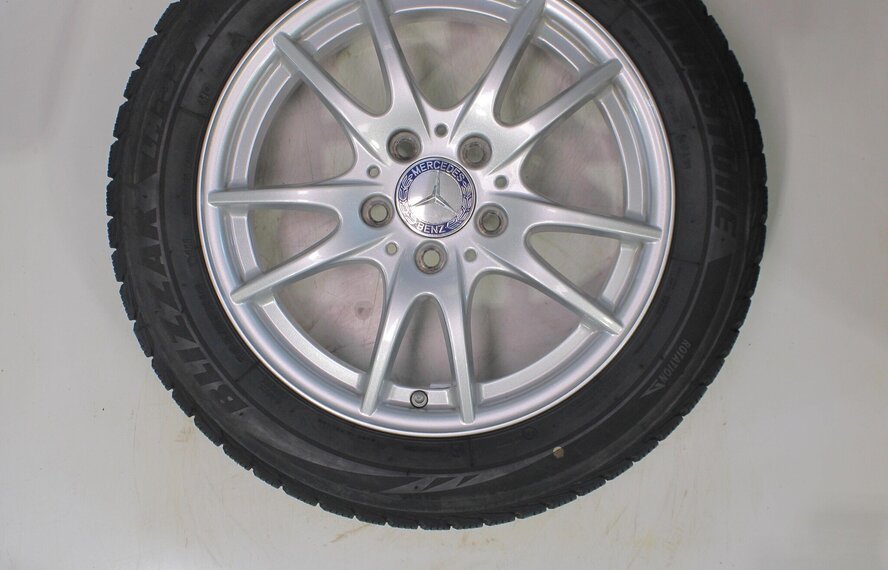 Mercedes Mercedes A B CLA Klasse W176 W117 W246 16 inch Bridgestone Winterbanden Origineel